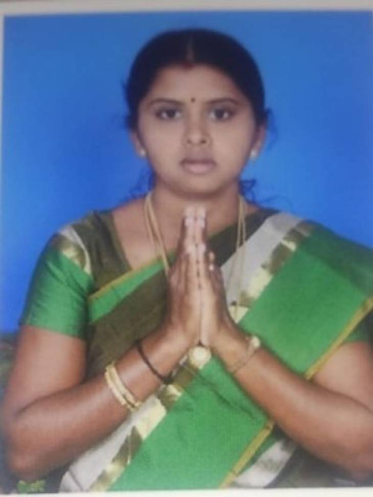 ஊராட்சி மன்றத் தலைவர்-பொள்ளாச்சி. திருமதி.கார்த்திகா குமரேசன்