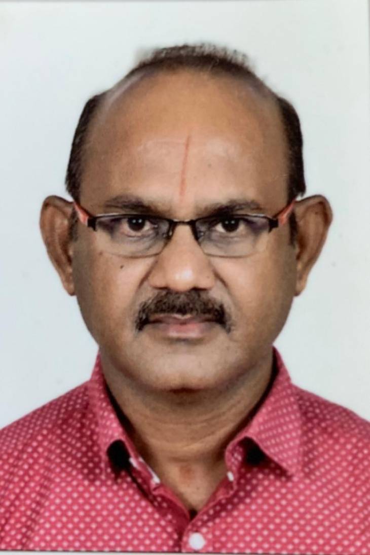 உழைப்பால் உயர்ந்த உத்தமர் - தொழிலதிபர்.திருப்பூர்.R.முருகன்.
