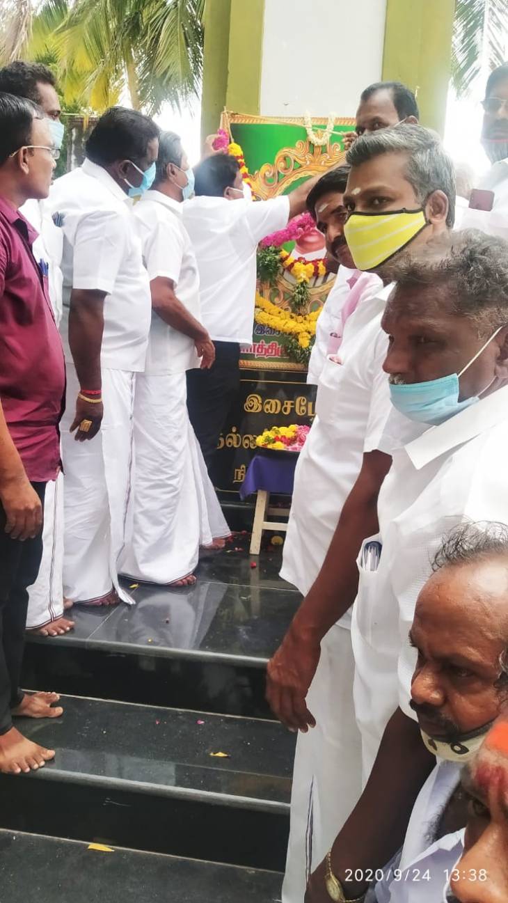 இசைமாமேதை நல்லப்பசுவாமிகள் 132-வது ஜெயந்தி - தலைவர்கள் மாலை அணிவித்து மரியாதை.