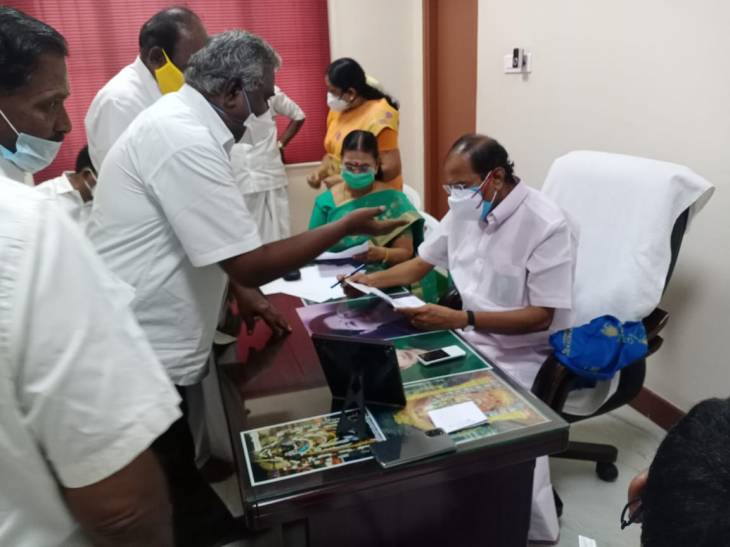 மாண்புமிகு அமைச்சருடன் நாமக்கல் அறக்கட்டளையினர் சந்தித்து D.N.T.மக்களின் கோரிக்கையை நிறைவேற்ற வலியுறுத்தல்.