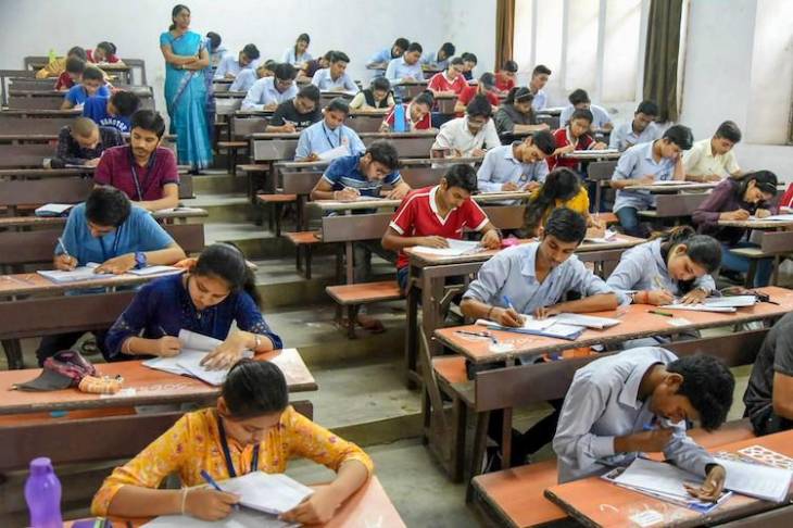 TNPSC தேர்வர்களுக்கு 3000 பக்கங்கள் கொண்ட வினாத்தாள்!- பதிவிறக்கி பயன்பெறுக!