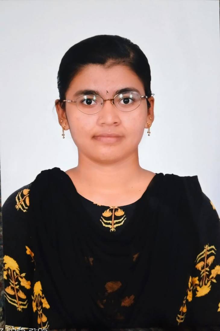 மருத்துவ தரவரிசைப்பட்டியலில் 4-ஆம் இடம்பிடித்தார் இ.மெய்யரசி!