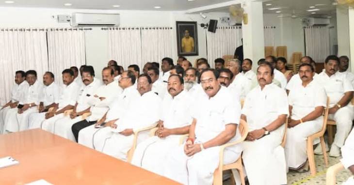அதிமுகவில் தொடங்கியது நேர்காணல் - கம்பளத்தாருக்கு வாய்ப்பு கிட்டுமா?